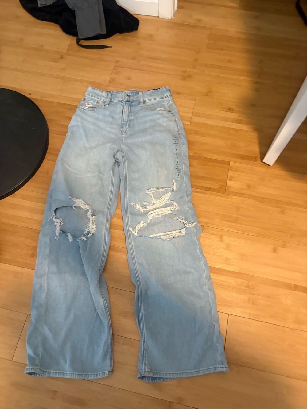 American Eagle Outfitters Light Blue Distressed Straight-Leg Jeans